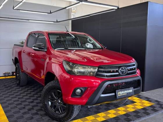 TOYOTA HILUX 2.8 SRV 4X4 CD 16V DIESEL 4P AUTOMÁTICO TOYOTA HILUX 2.8 SRV 4X4 CD 16V DIESEL 4P AUTOMÁTICO